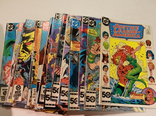 DC COMIC BOOK GROUP (1 of 3)