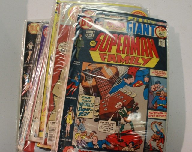 DC COMIC BOOK GROUP (1 of 2)