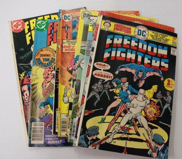 DC COMIC BOOK GROUP (1 of 3)