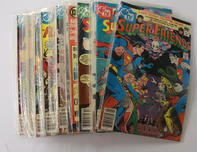 DC COMIC BOOK GROUP (1 of 3)