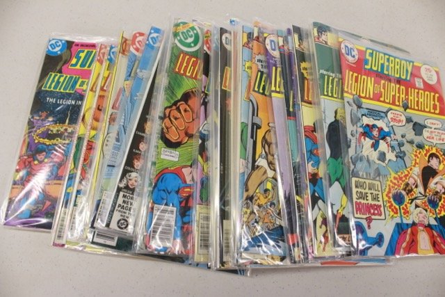 DC COMIC BOOK GROUP (1 of 4)