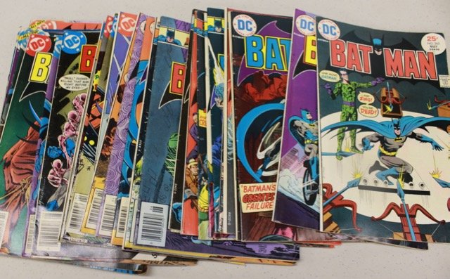 DC COMIC BOOK GROUP (1 of 4)