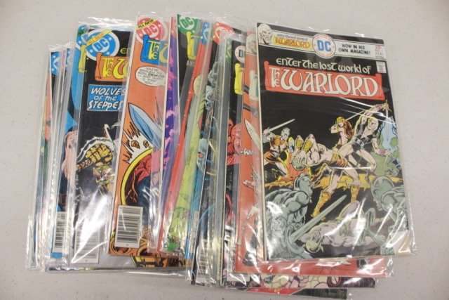 DC COMIC BOOK GROUP (1 of 3)