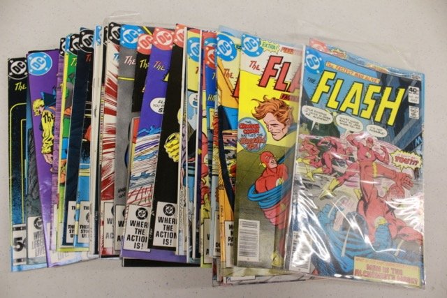 DC COMIC BOOK GROUP (1 of 3)