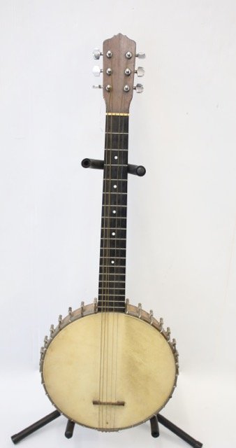 VINTAGE BANJO (1 of 7)