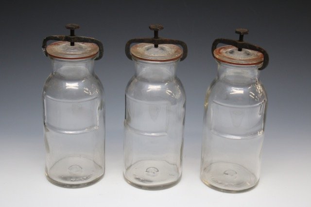 WHEATON APOTHOCARY JARS (1 of 4)