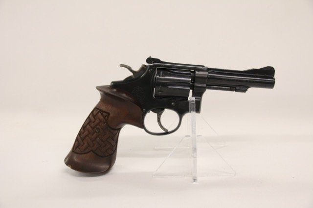 SMITH AND WESSON REVOLVER: .22 LONG RIFLE - SER# 45658 Dimensions: