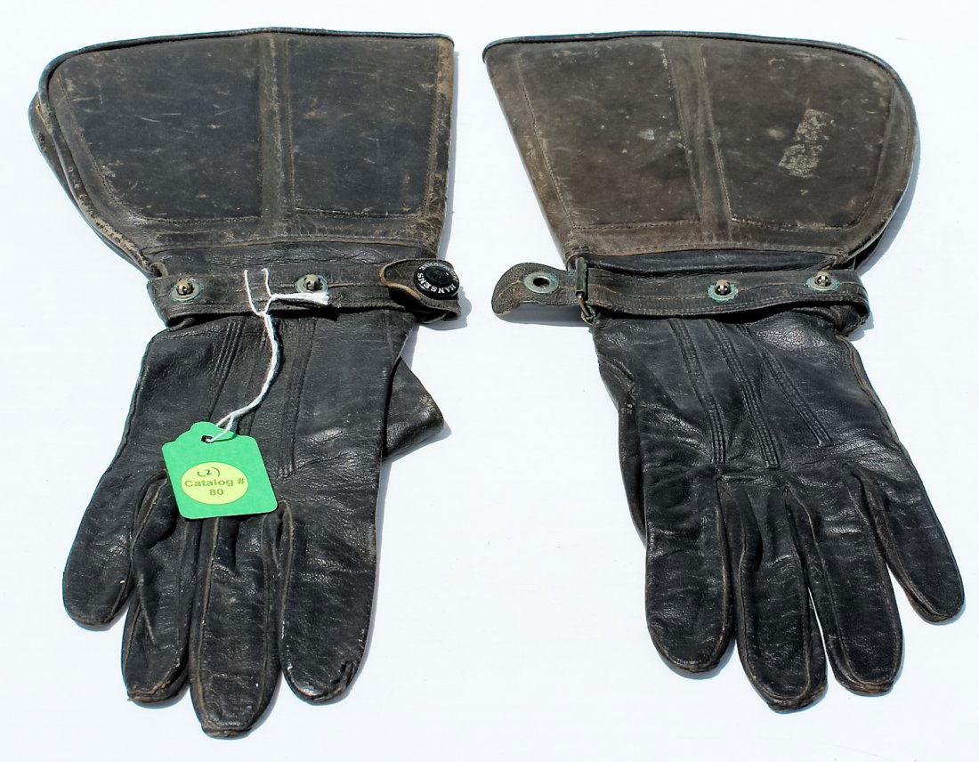 PR. LEATHER DRIVING GLOVES (1 of 3)
