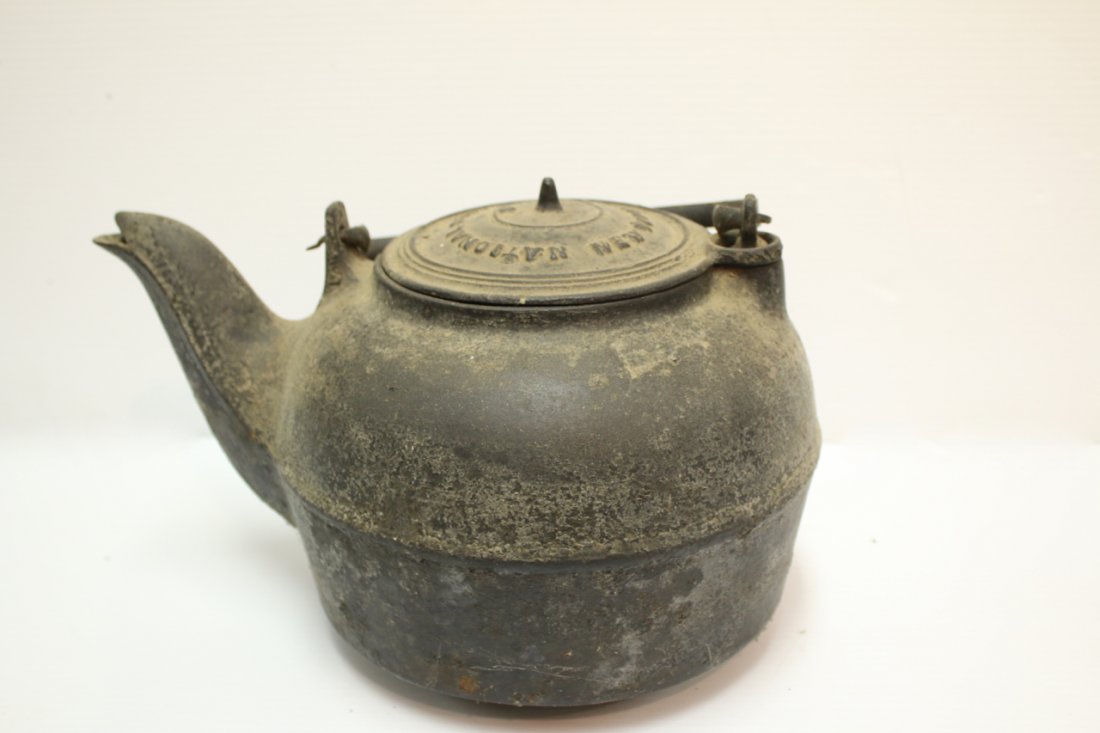 CAST IRON TEA KETTLE (1 of 3)