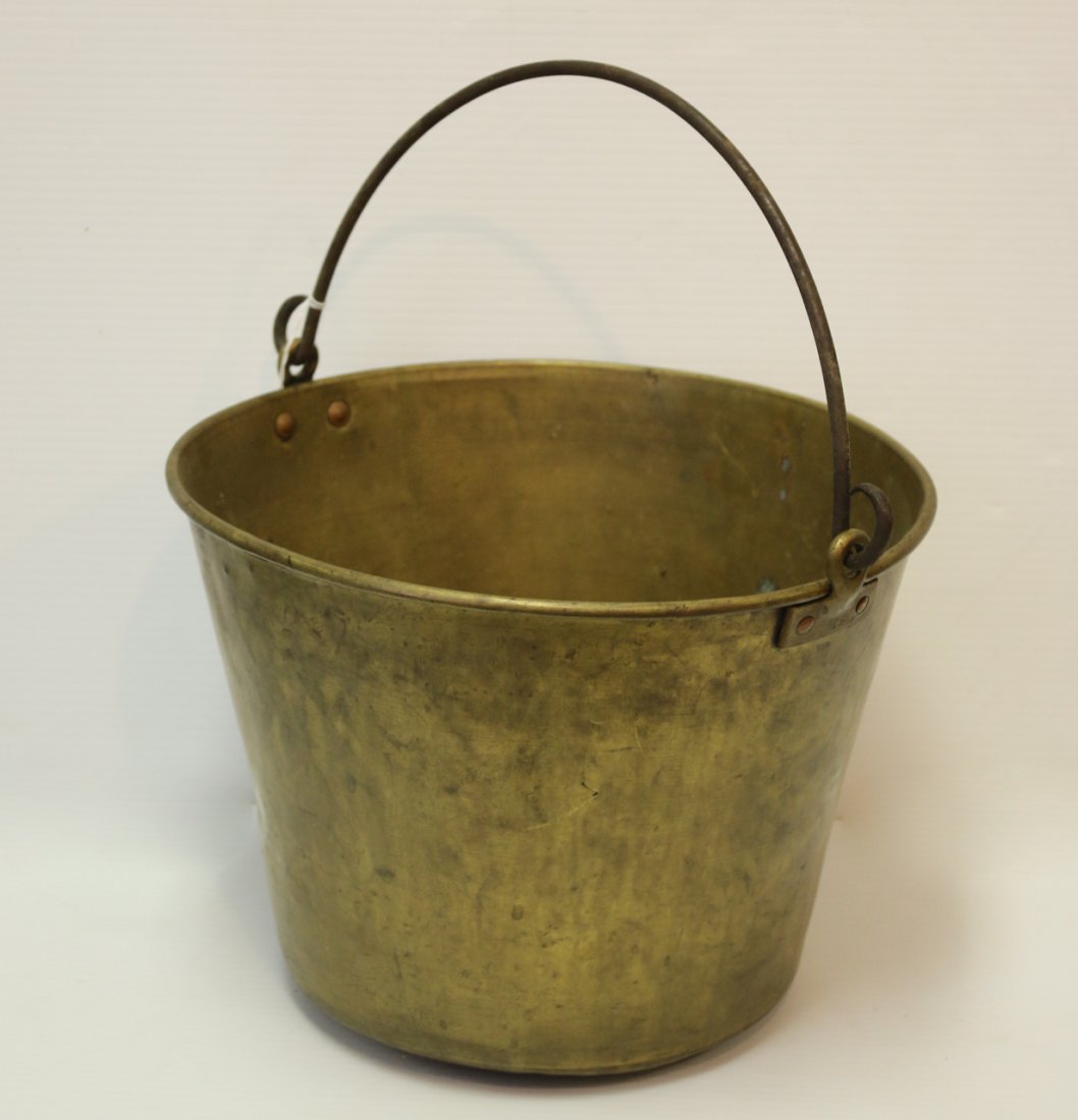 BRASS PAIL WITH HANDLE (1 of 3)