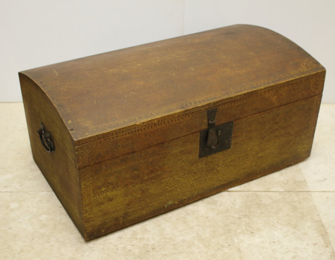 PAINTED DECORATED LIFT LID BOX (1 of 6)