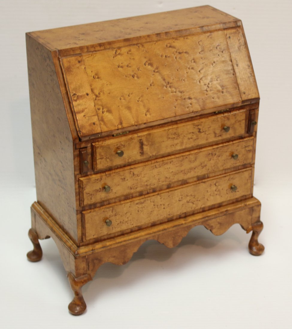 MINIATURE SLANT FRONT DESK (1 of 3)