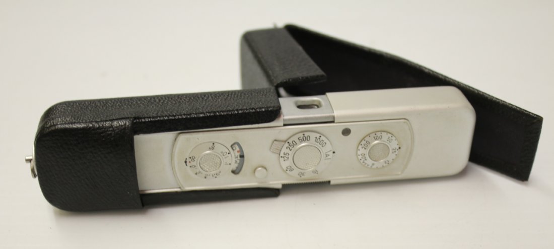 MINOX C SPY CAMERA (1 of 2)