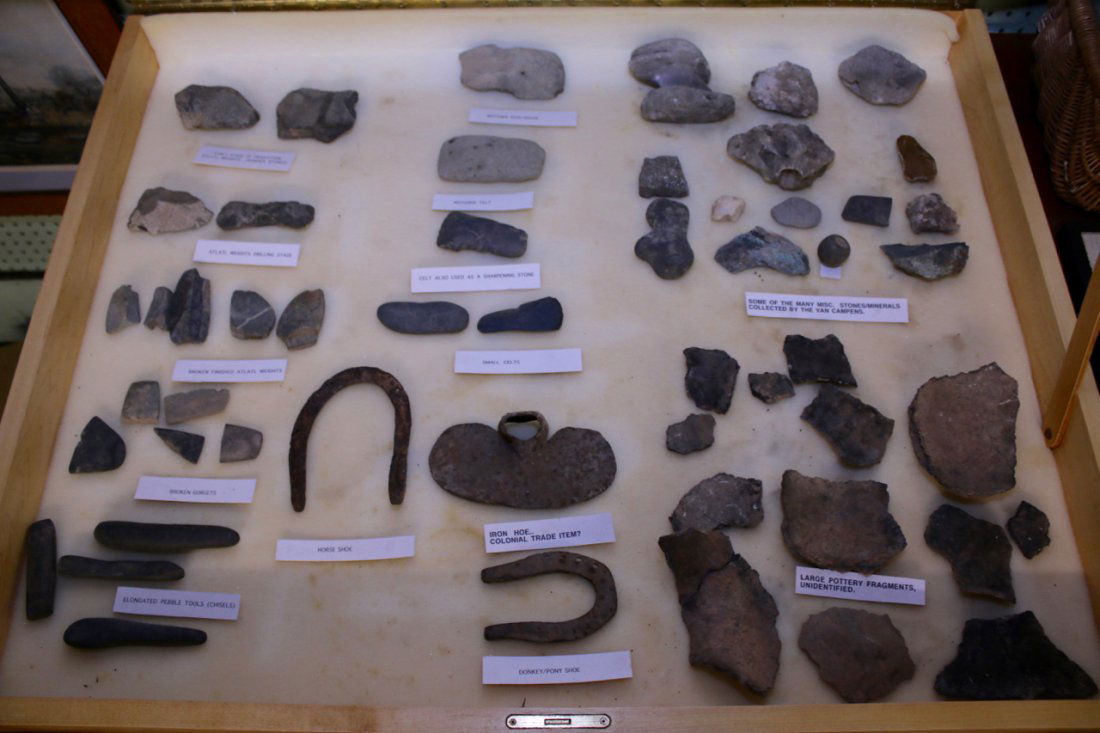 VAN CAMPEN/ROY  ARROWHEAD/ARTIFACT COLLECTION (1 of 6)