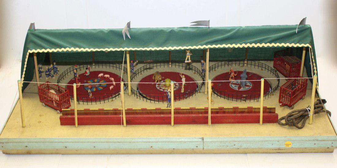 MODEL CIRCUS DIORAMA (1 of 7)