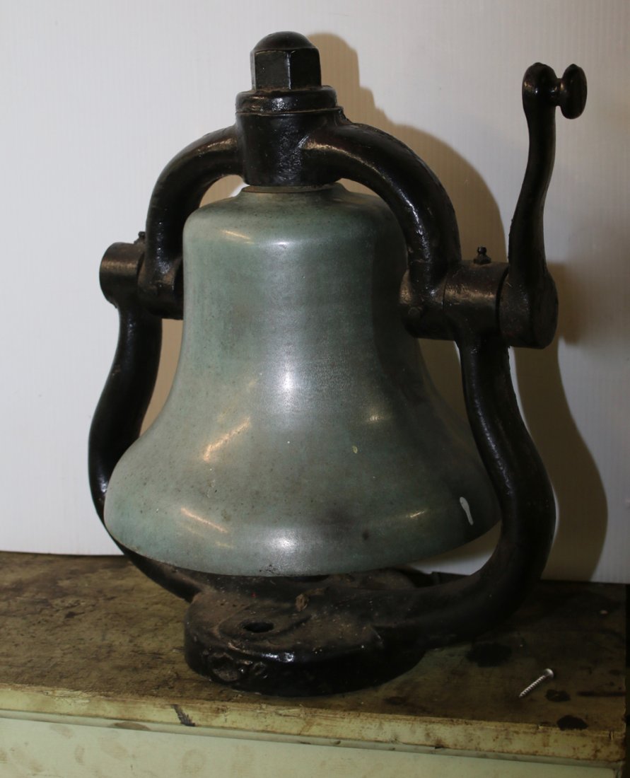 BRASS AND CAST IRON STEAM LOCOMOTIVE BELL (1 of 2)
