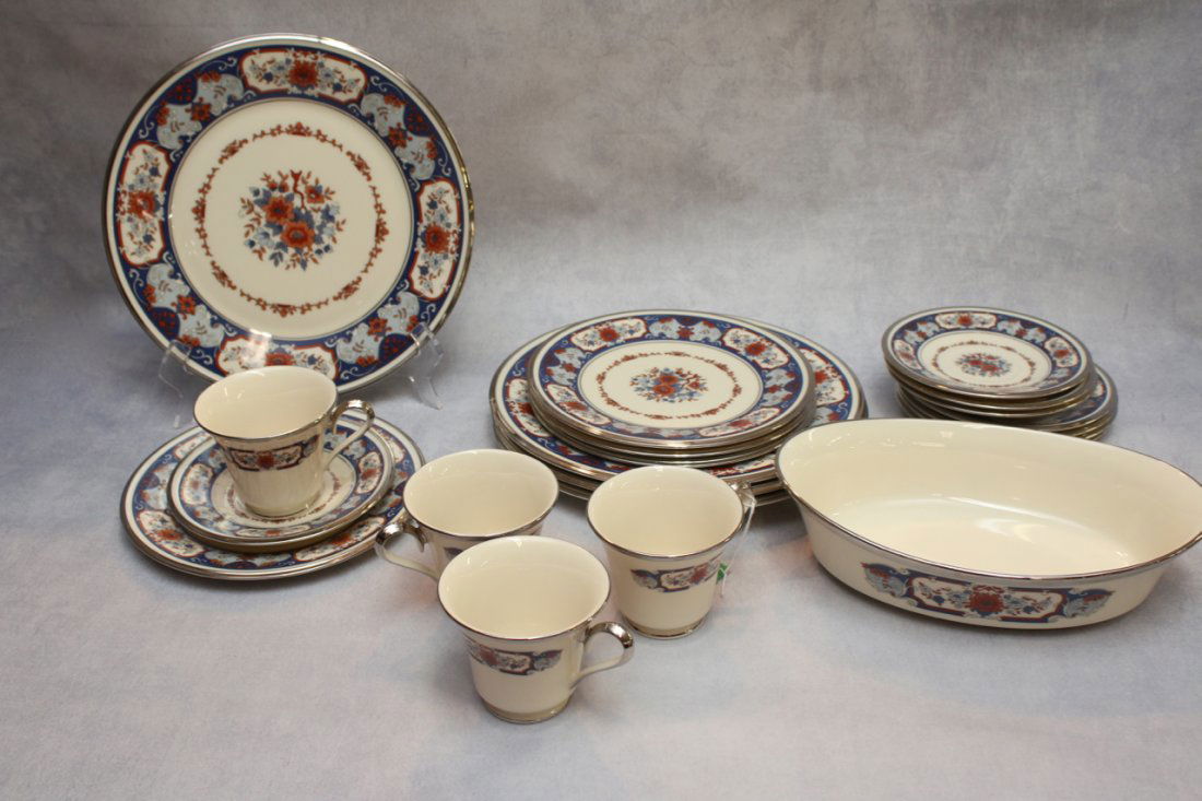 4PC LENOX PLACE SETTING (1 of 3)