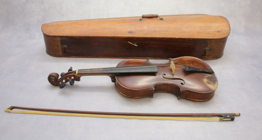 ANTIQUE VIOLIN IN CASE WITH BOX (1 of 3)