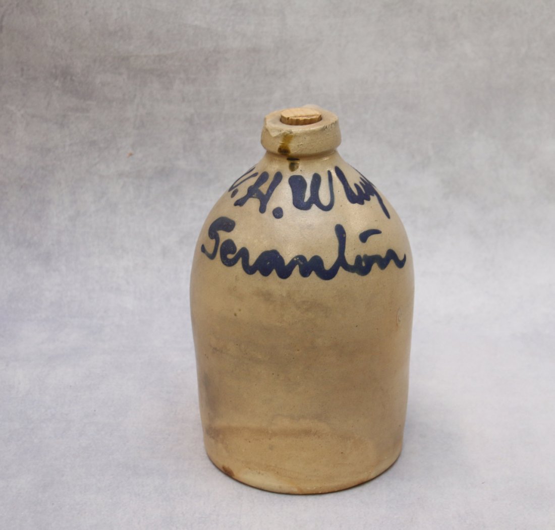 STONEWARE BLUE SCRIPT JUG (1 of 4)