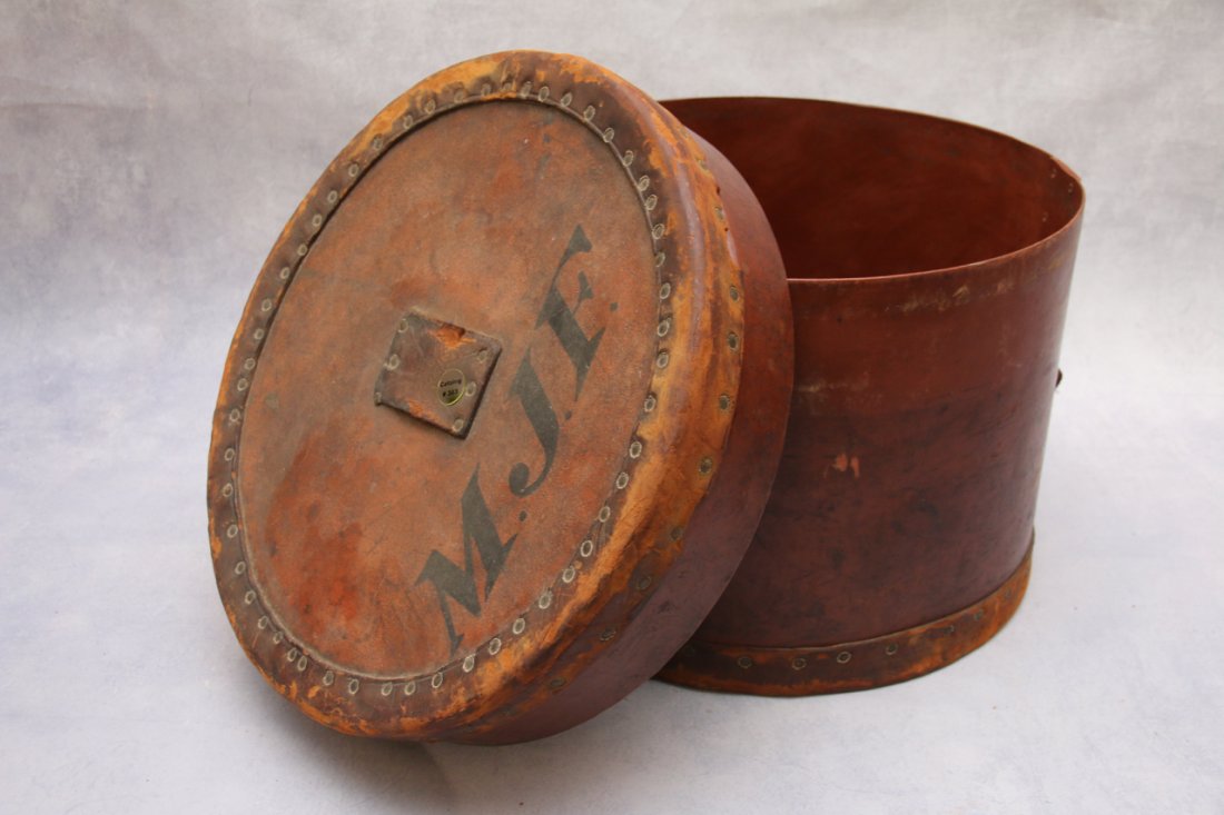 LEATHER HAT BOX (1 of 4)