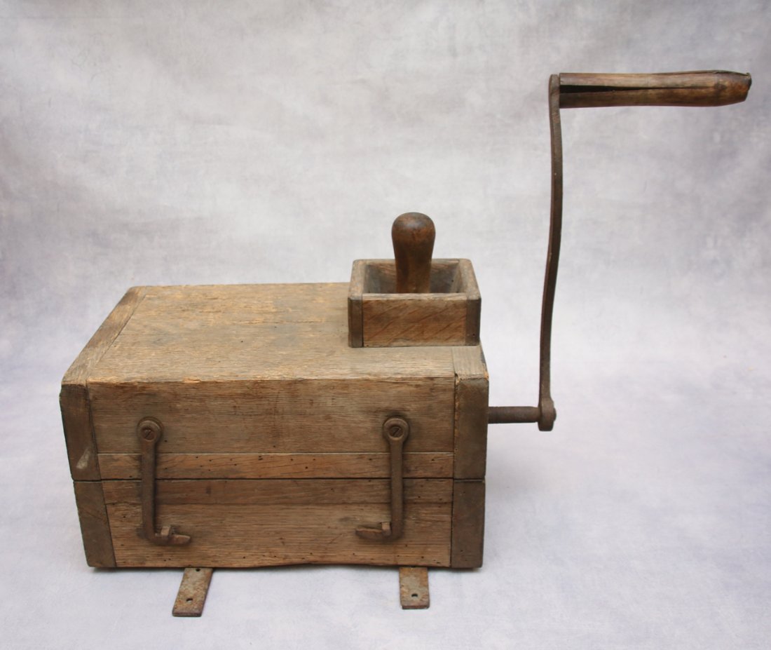 EARLY WOODEN GRINDER (1 of 5)