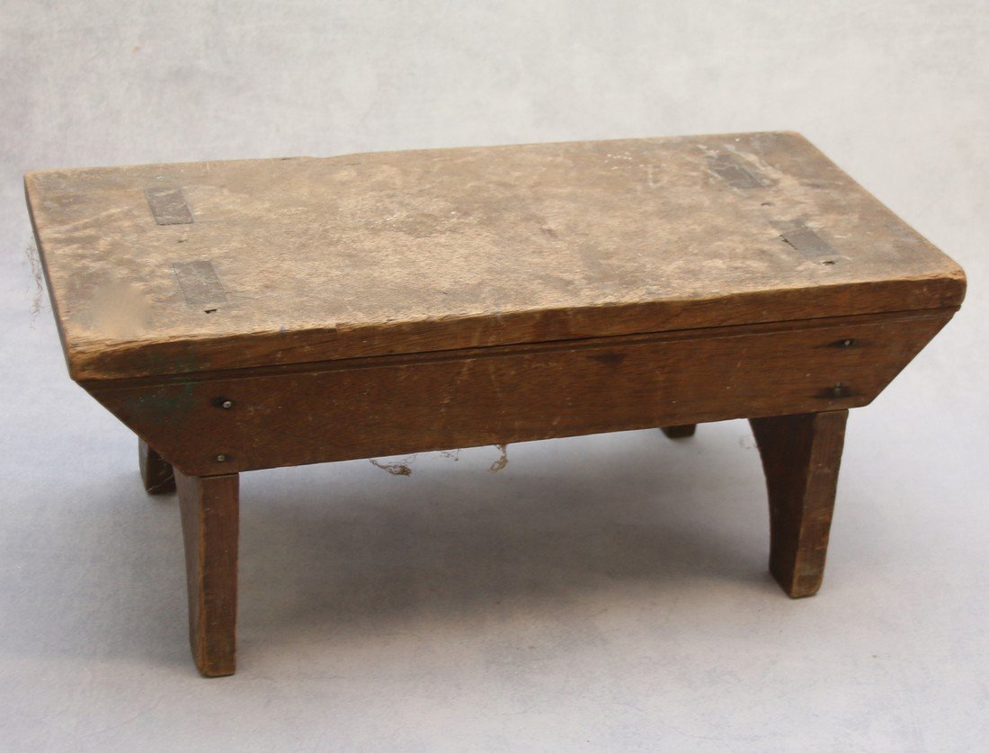WOODEN FOOT STOOL (1 of 3)