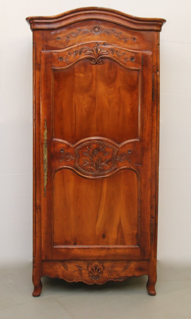 FRENCH WARDROBE (1 of 4)