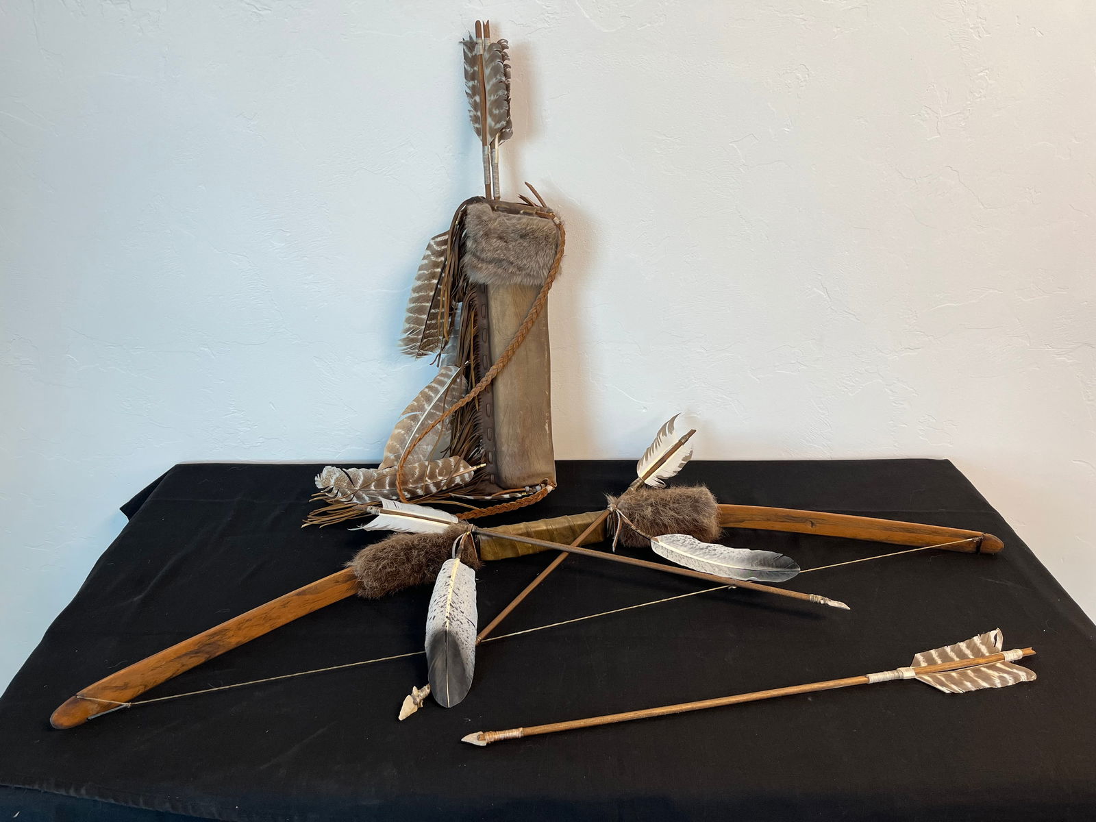 Native American Bow, Quiver & Arrows (1 of 9)