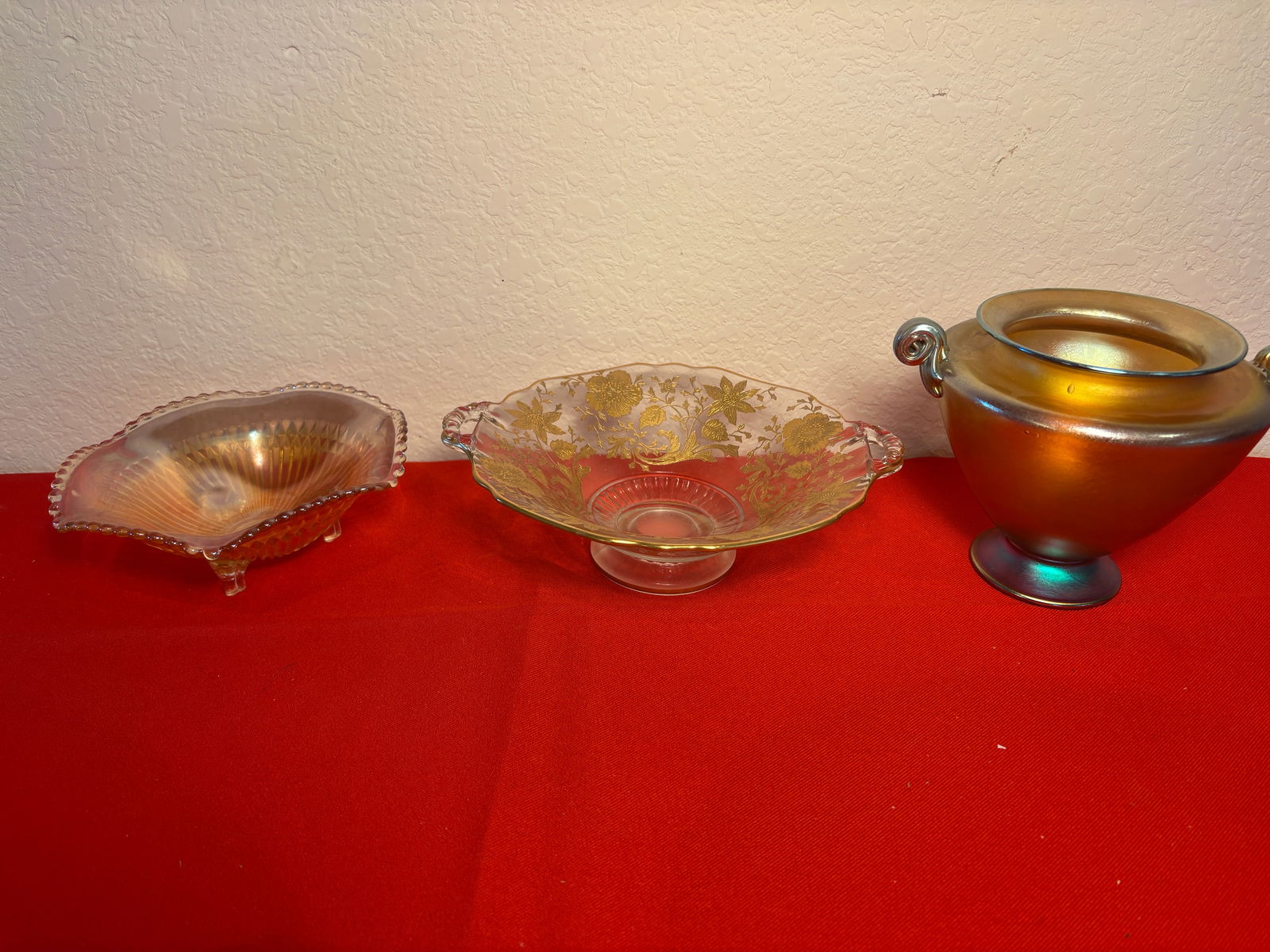 Trio of Gold Bowls and Vases (1 of 4)