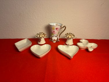 8 Piece Lot of Collectibles