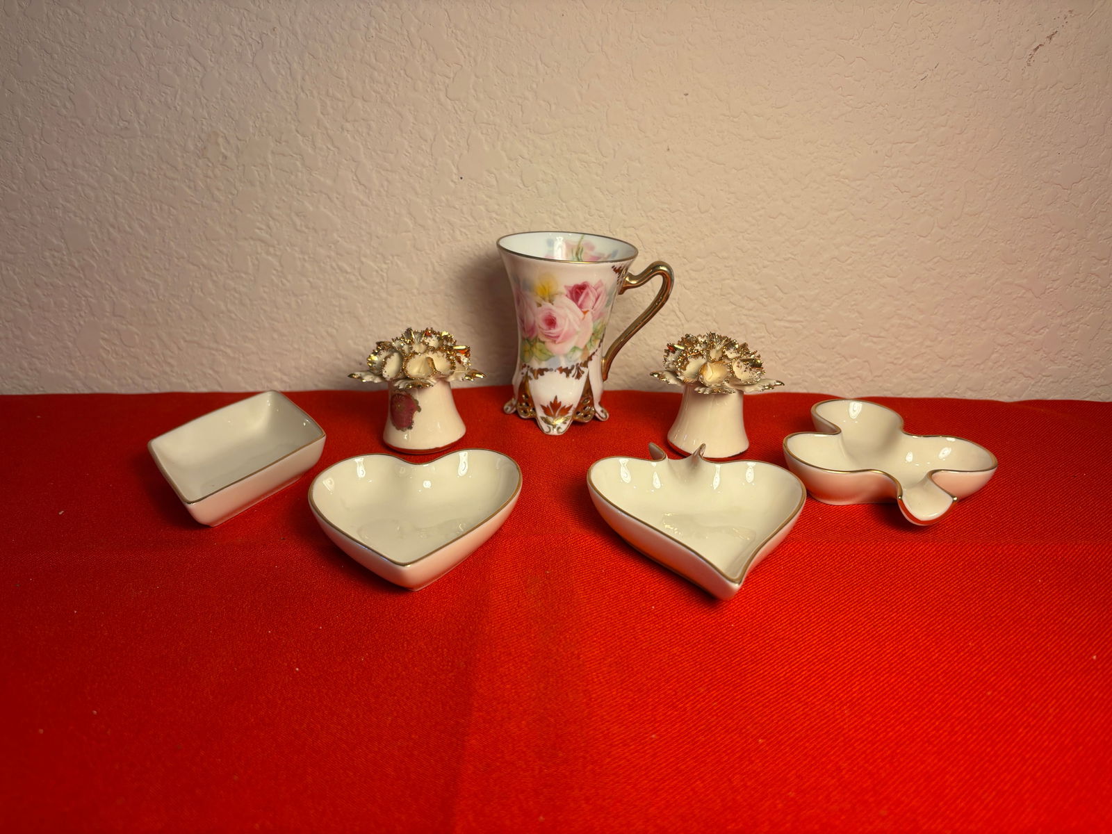 8 Piece Lot of Collectibles (1 of 4)