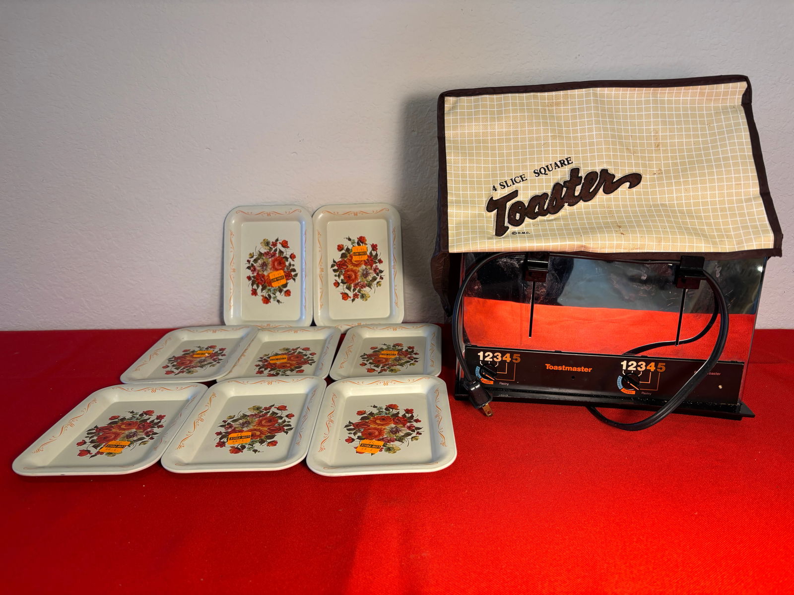Vintage Toaster & Floral Tin Trays (1 of 1)