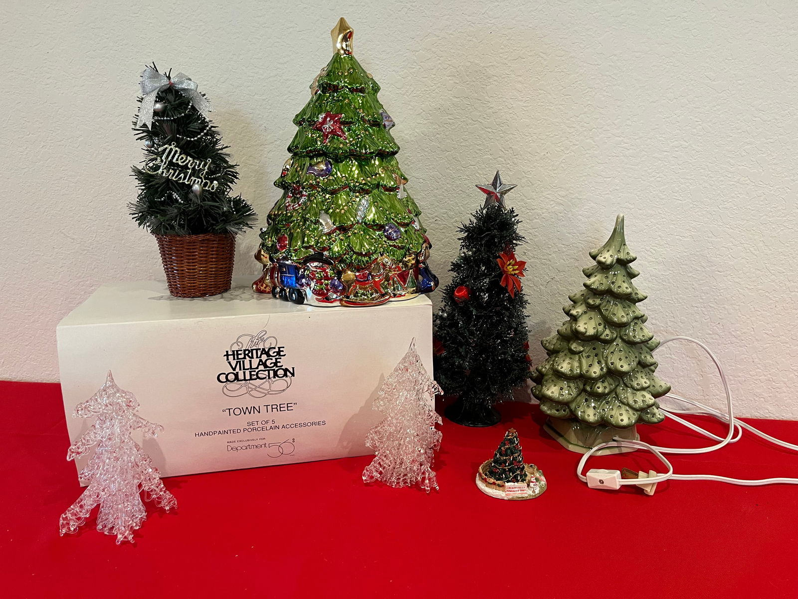 Christmas Tree Lot, 10 Pieces (1 of 9)