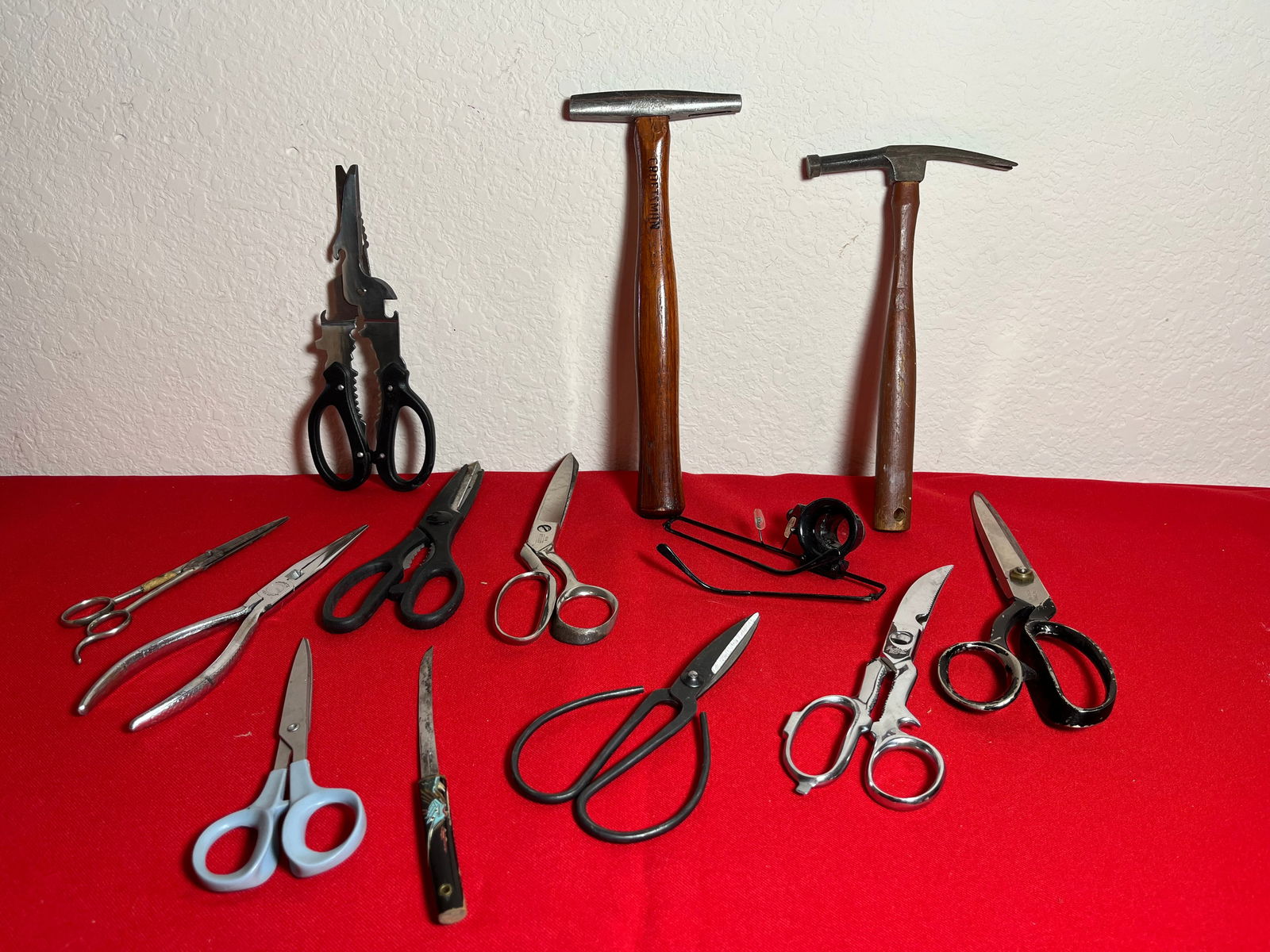 Assortment of Vintage Scissors & Tools (1 of 8)