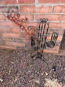 2 Pieces Metal Wall Hanging Decor