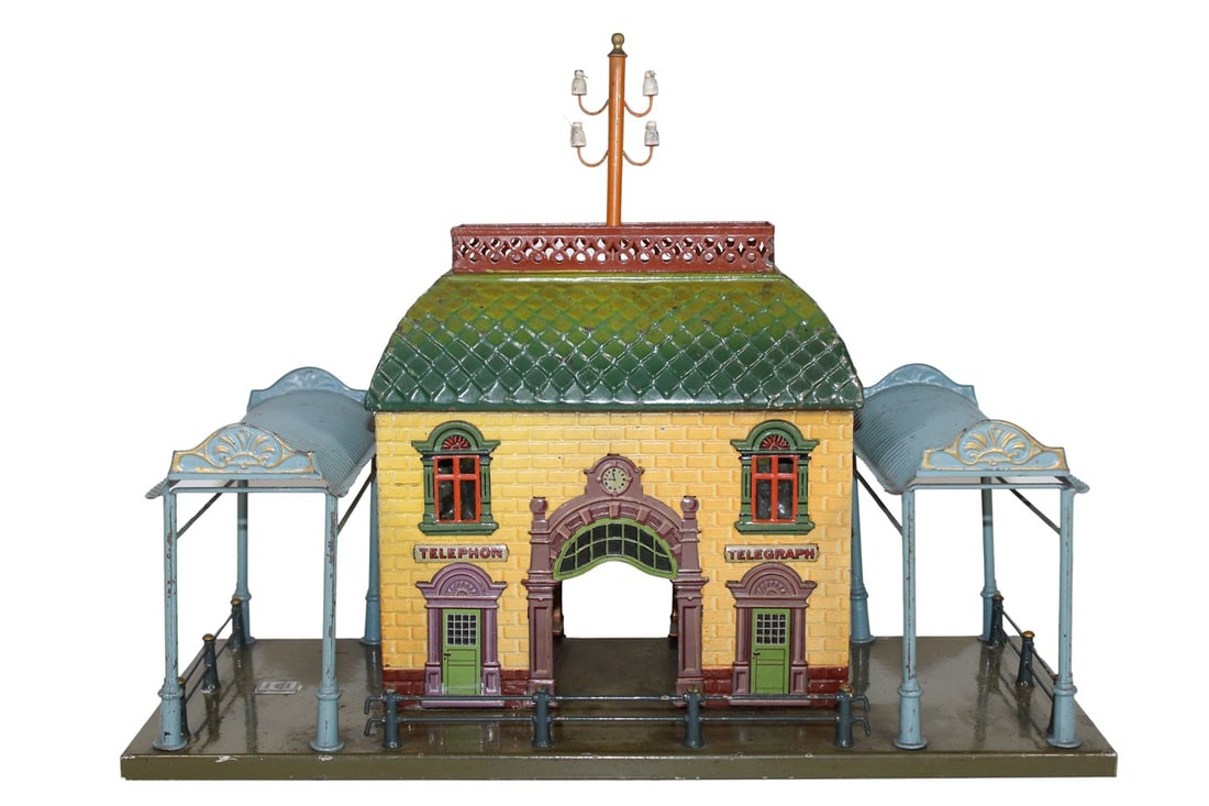 Bing old railway station 10/618: Bing old railway station 10/618 With original telegraph attachment Worn, Z 2-