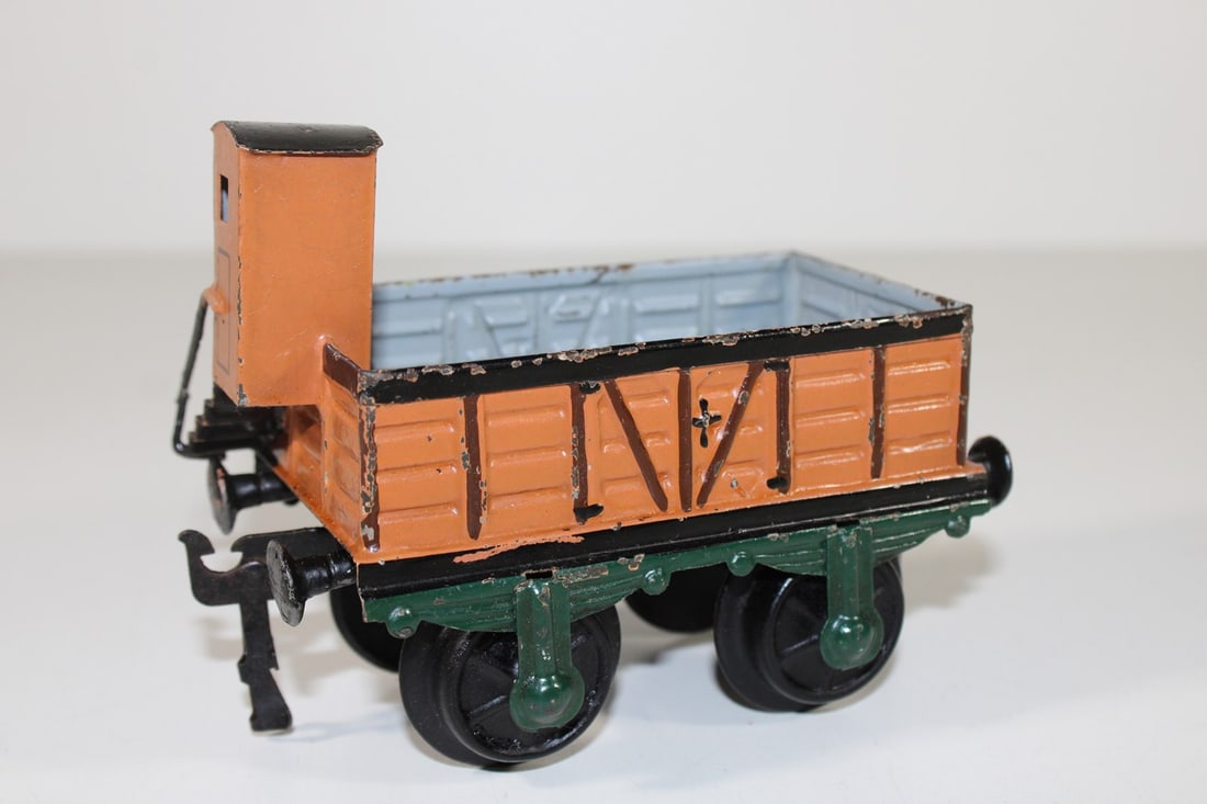 Märklin track 1 goods wagon 1817 (1 of 2)