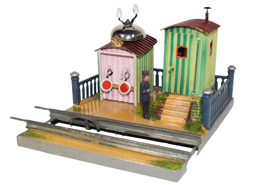 Märklin keeper's house with chime 2172/1: Märklin keeper's house with chime 2172/1 Very nice, like new, clockwork intact, used, Z 1-2