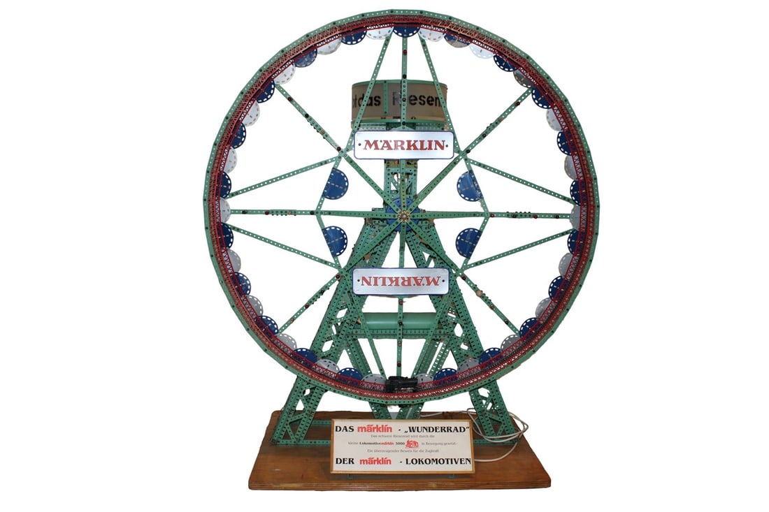 Marklin showcase model Ferris wheel: Marklin showcase model Ferris wheel In original condition, rare, "Locomotive drives the Ferris wheel" Height approx. 130cm, used, Z 2-3 Dispatch by parcel service not possible, Dispatch only possible