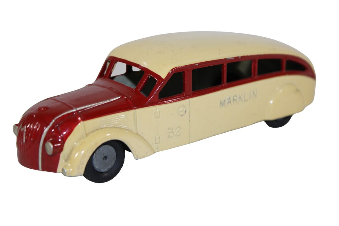 Marklin streamlined bus 5521/32: Marklin streamlined bus 5521/32 Rarity! Almost impossible to find in this condition, Zinc plated, used, z 1-2