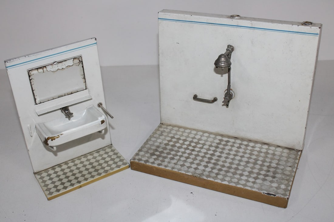 Marklin antique bathroom parts: Marklin antique bathroom parts Old, rare, used, partially repainted, Z 3+