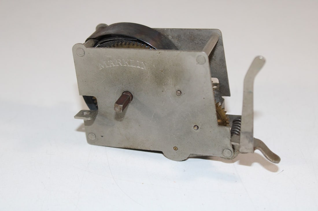 Marklin building set motor: Marklin building set motor used, Z 2