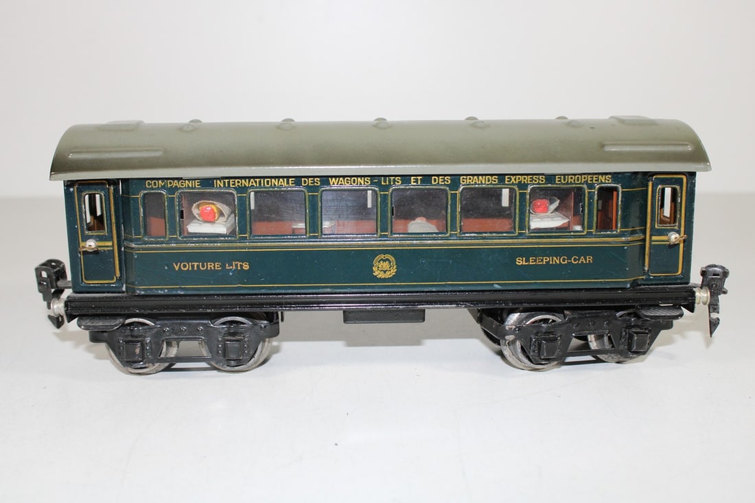 Marklin gauge international sleeping car 1757: Marklin gauge international sleeping car 1757 In good condition, with interior fittings, used, Z 2