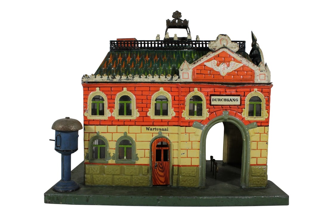 Marklin railway station 2013: Marklin railway station 2013 beautiful original condition, used, Z 2-3