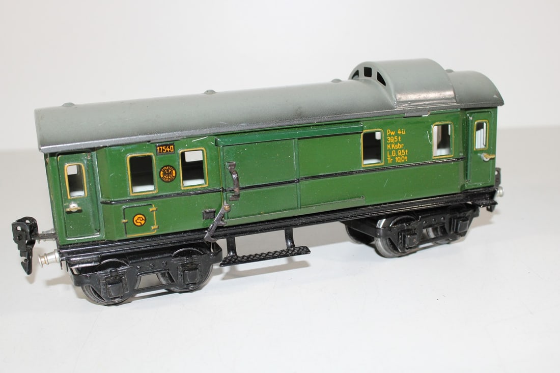 Marklin Gauge 0 pack wagon 1754: Marklin Gauge 0 pack wagon 1754 used, Z 2-