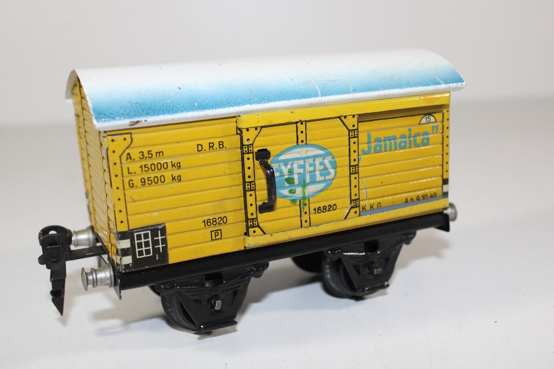 Marklin Gauge 0 Jamaica wagon 1682: Marklin Gauge 0 Jamaica wagon 1682 used, Z 2