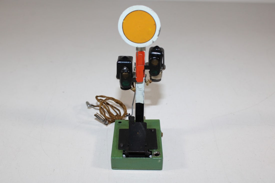 Marklin 0-gauge distant signal: Marklin 0-gauge distant signal Very nice condition, used, Z 2