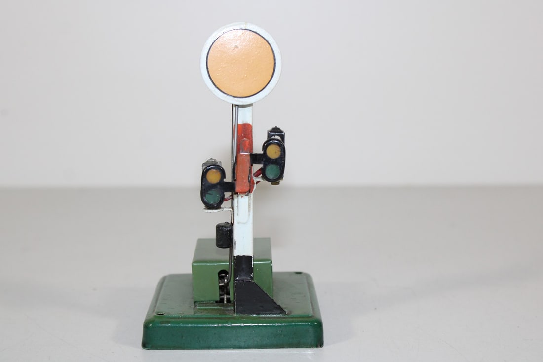 Marklin distant signal 13954: Marklin distant signal 13954 used, LF repaired, Z 2