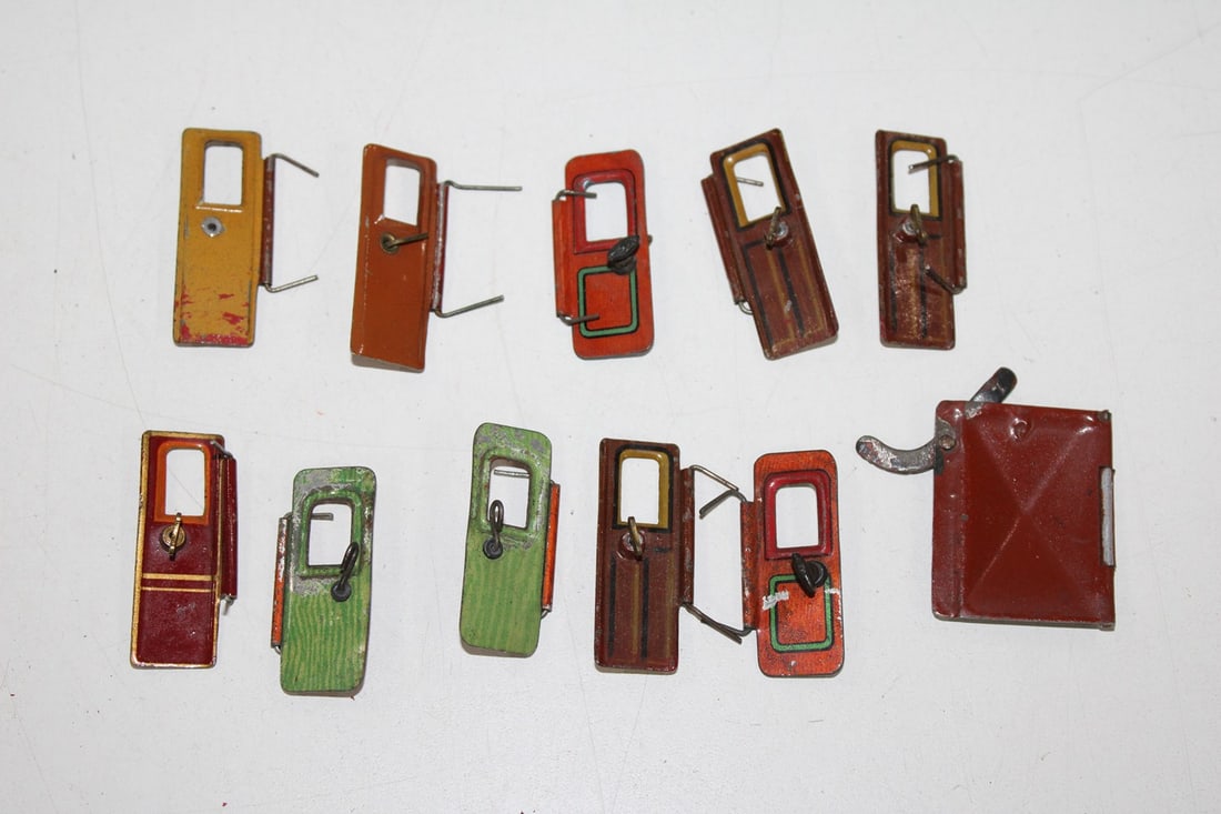 Marklin 0 Gauge doors: Marklin 0 Gauge doors used, NV, as spare part, Z 2-4