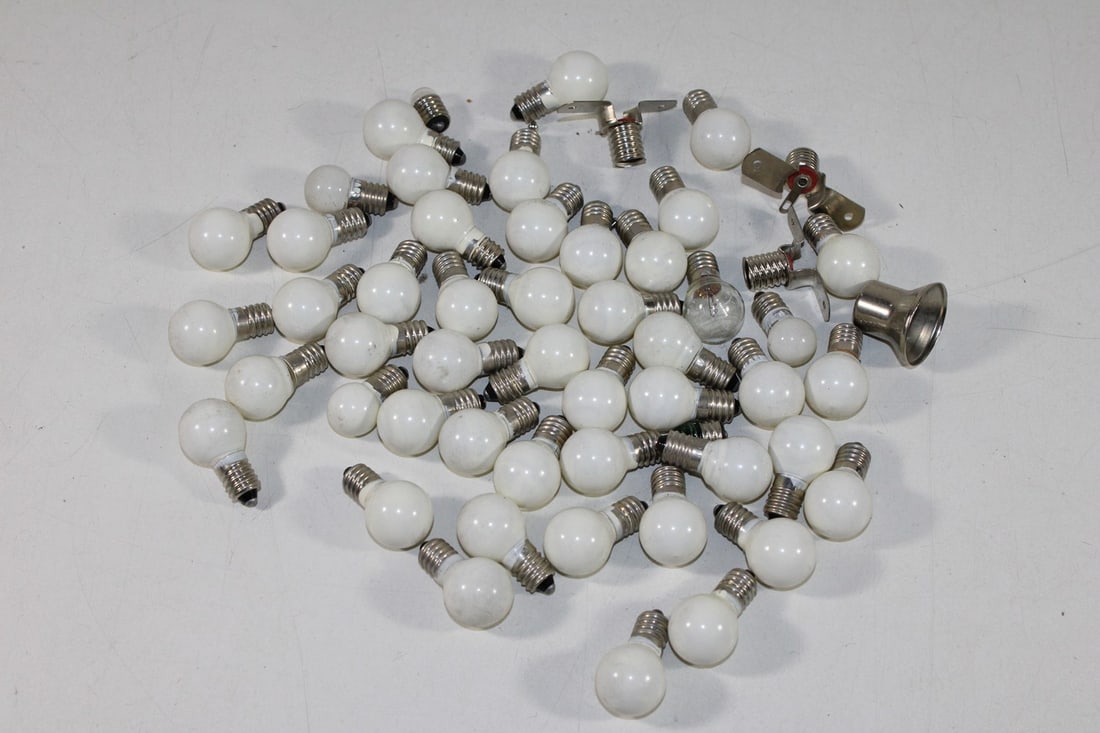 Various old Marklin light bulbs: Various old Marklin light bulbs Various manufacturers, used, Z 2-4